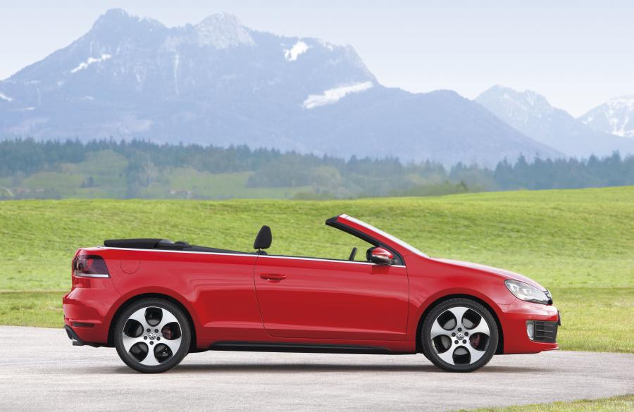  Volkswagen Golf GTi Cabrio 2012 года  (фото 42 из 61)